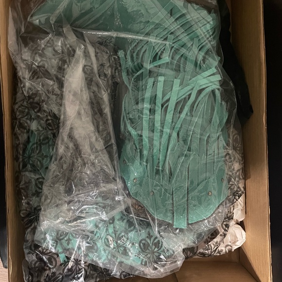 Tanner turquoise fringe boots EUC, only wore twice - Picture 8 of 10